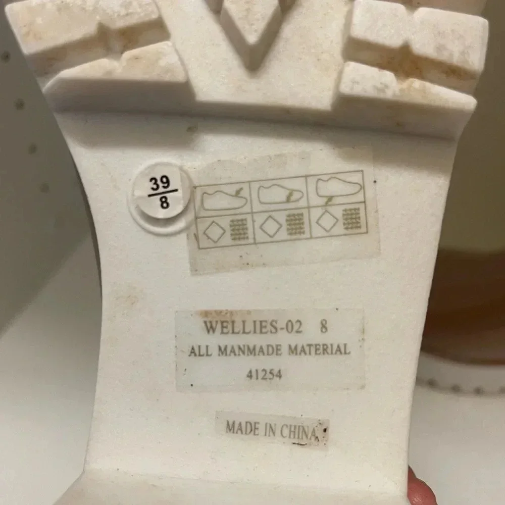 Chunky Chelsea Wellies in Tan - Picture 4 of 6